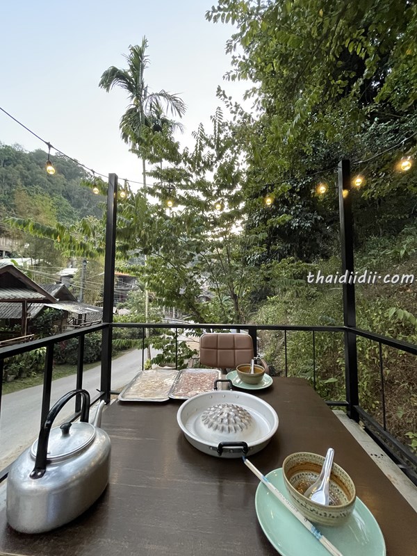 メーオーンでムーガタを食べる