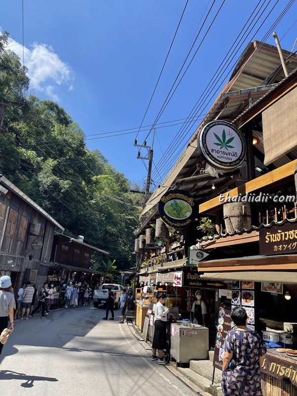 メーカンポンの街並み