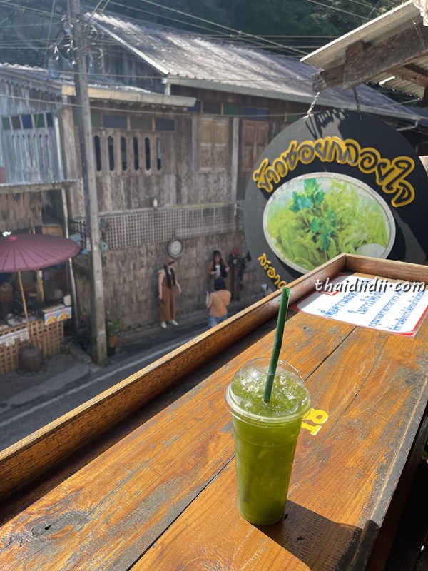 メーカンポン　ナームブアボック