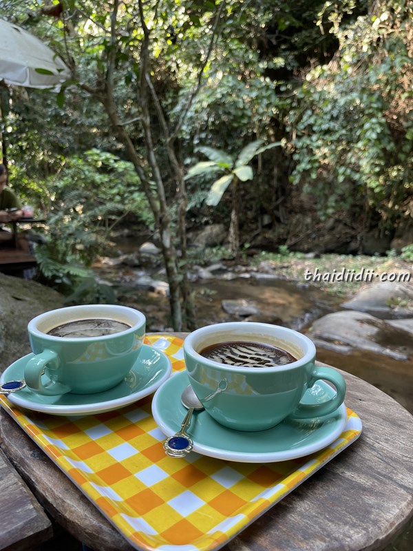 メーオーンのカフェ