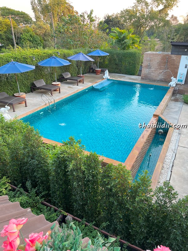 スコータイのホテルのプール