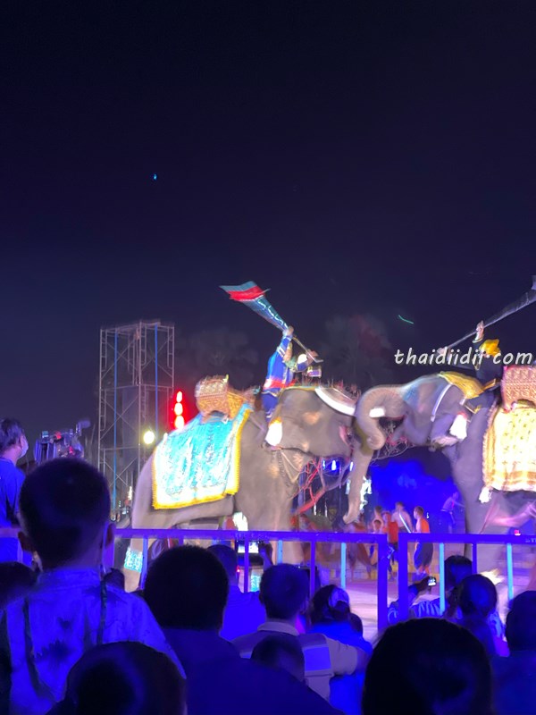 ラームカムヘーン大王のショーの戦闘シーン